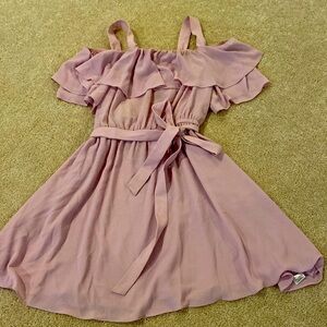 Light pink, soft crêpe dress with straps & a belt